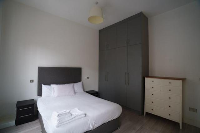 The Apartments Kensington High Street London Exterior photo